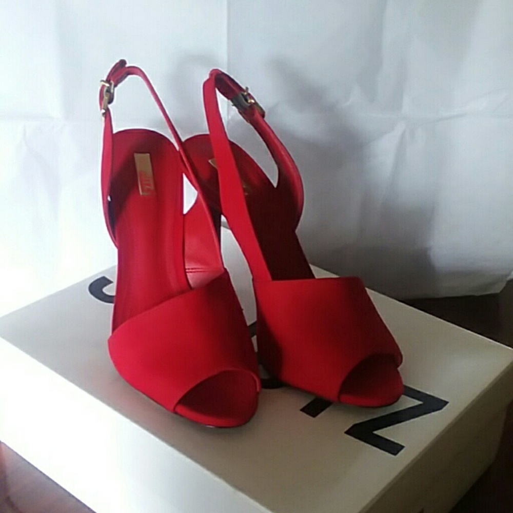 NWT Schutz Leather Sandals